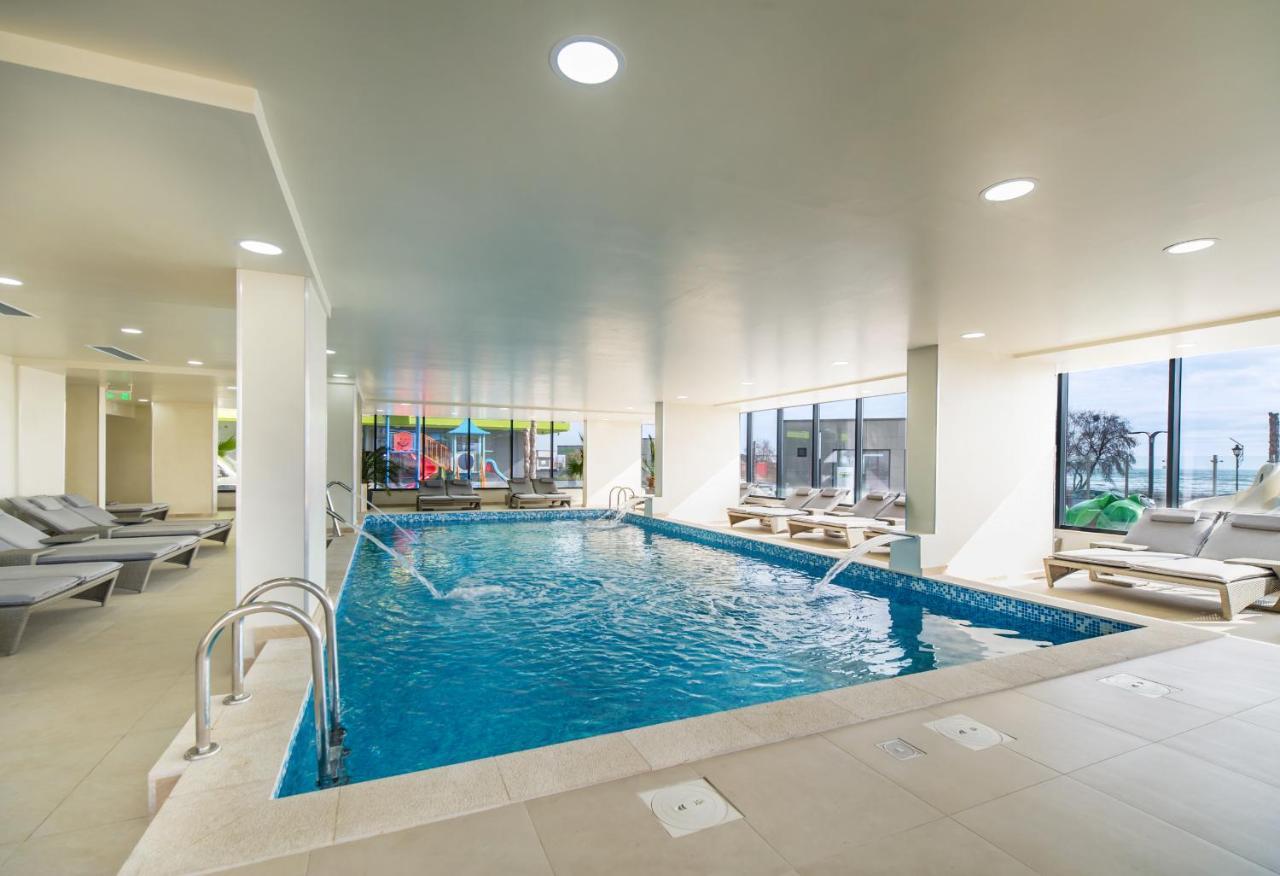 Summer Studio Spa N Pools Beach Resort Năvodari Exteriér fotografie